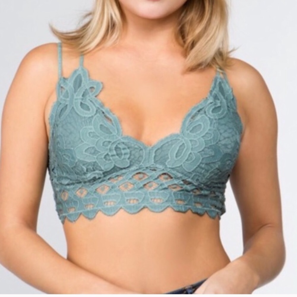 SALE Biking Red Scallop Crochet Lace Bralette - Picture 2 of 3